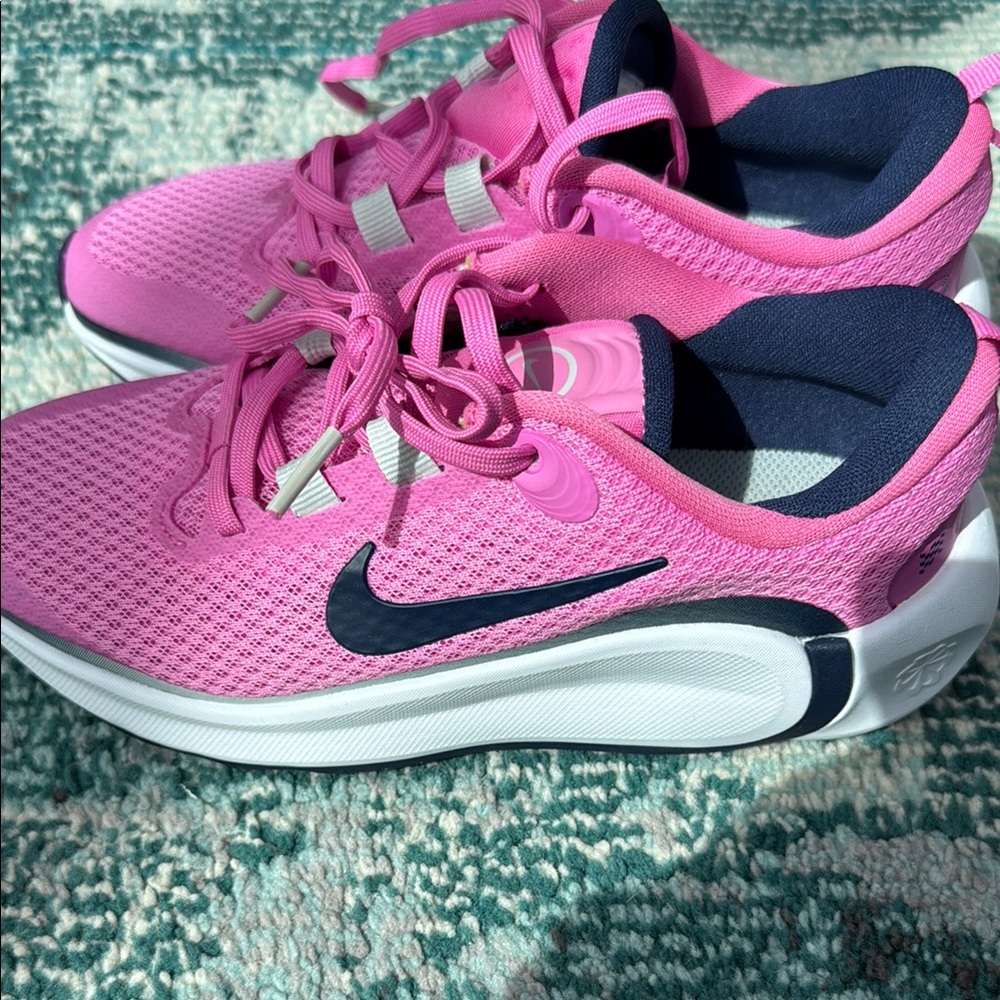 Nike Women's Pink Running Shoes